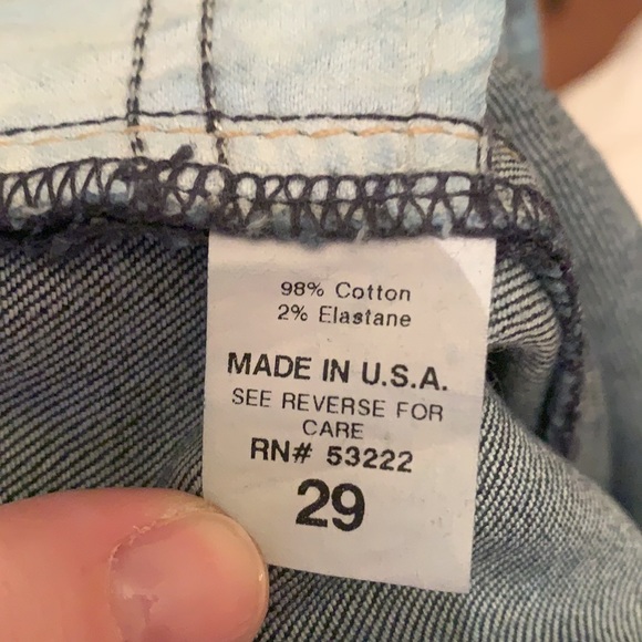 Dark wash jeans with contrast piping. - Picture 3 of 4